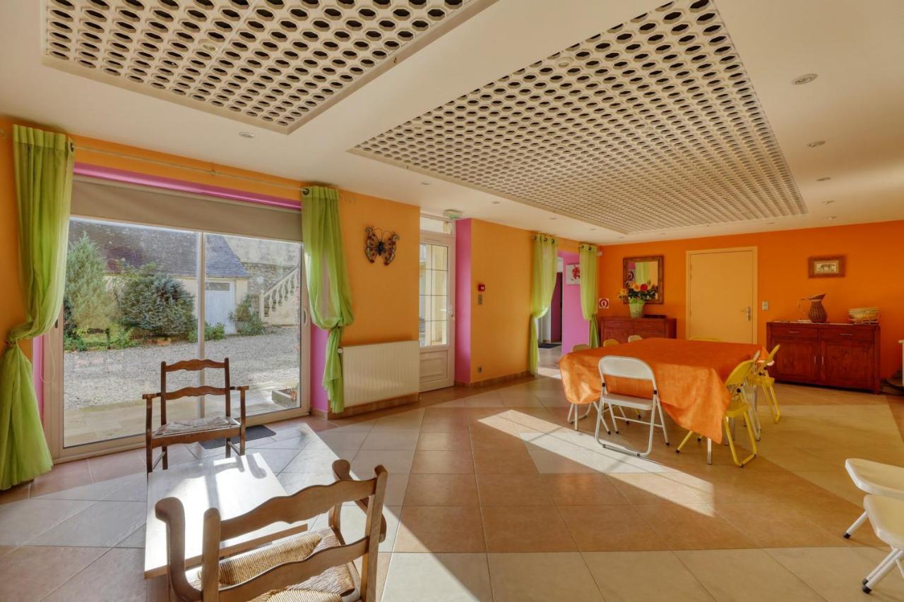 Maison Spacieuse Avec Jardin Pres De Le Bouffay Commes Exterior photo